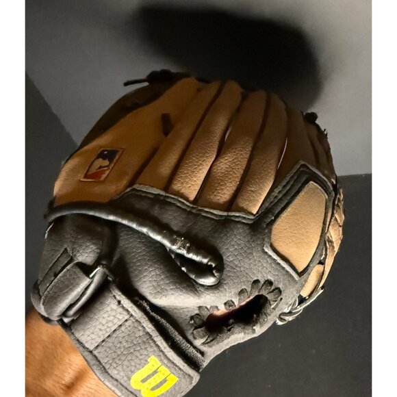 Wilson A200 Baseball Glove Brown 11 1/2" A2457 11.5 Youth - Picture 3 of 4